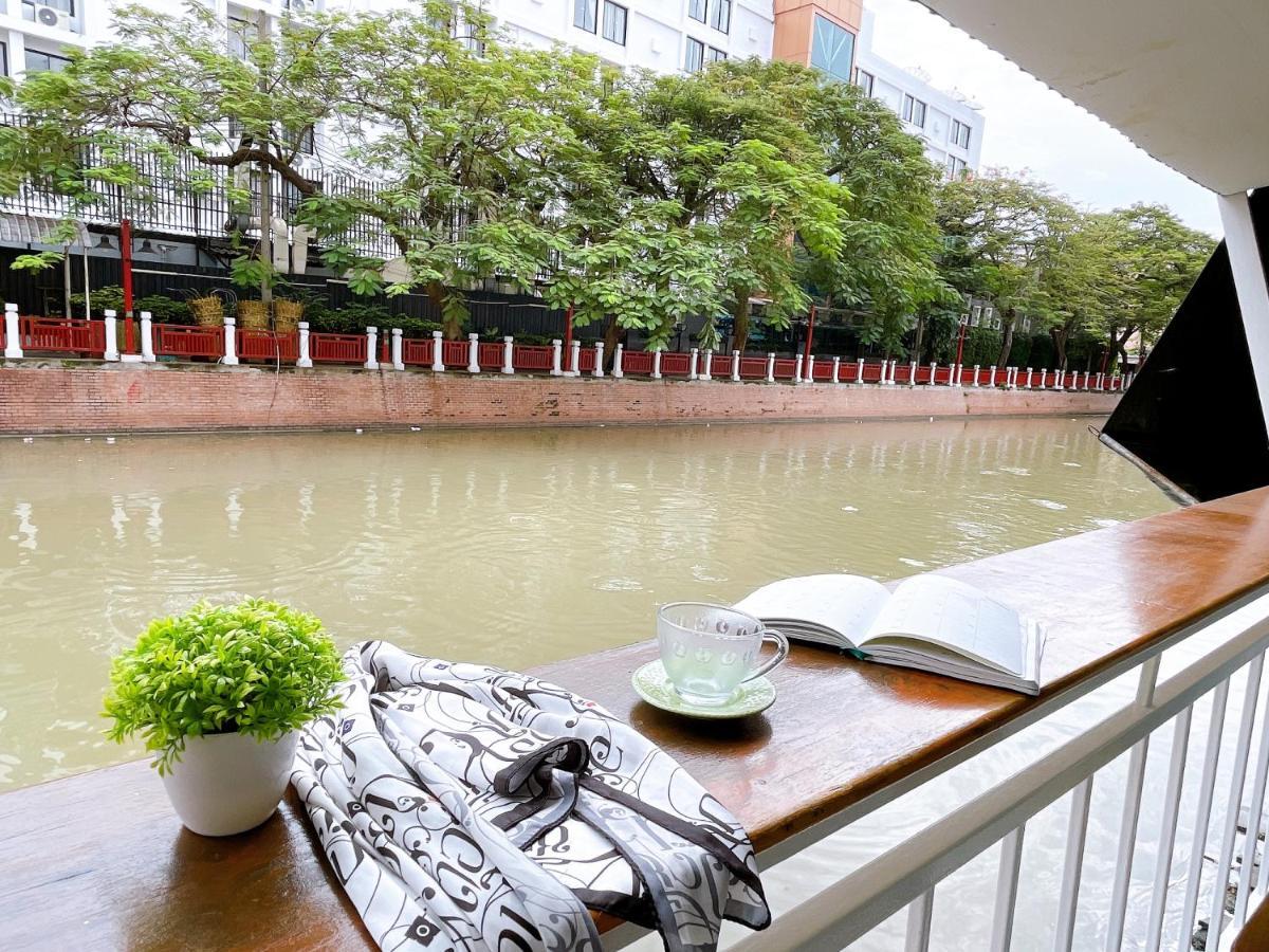 Lively And Cozy Canal House ,Entire House Бангкок Экстерьер фото