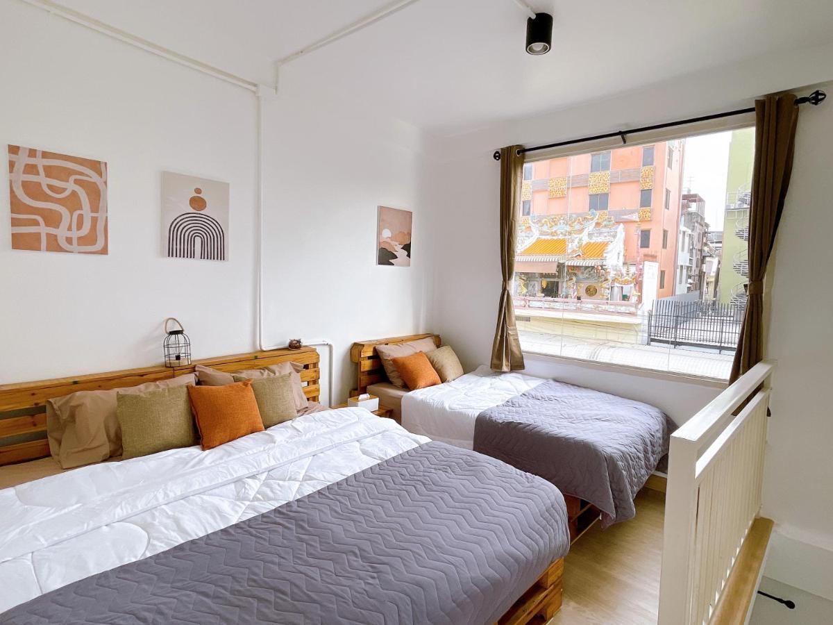 Lively And Cozy Canal House ,Entire House Бангкок Экстерьер фото